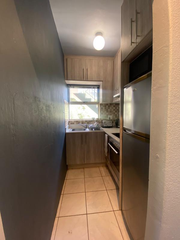To Let 1 Bedroom Property for Rent in Sea Point Western Cape